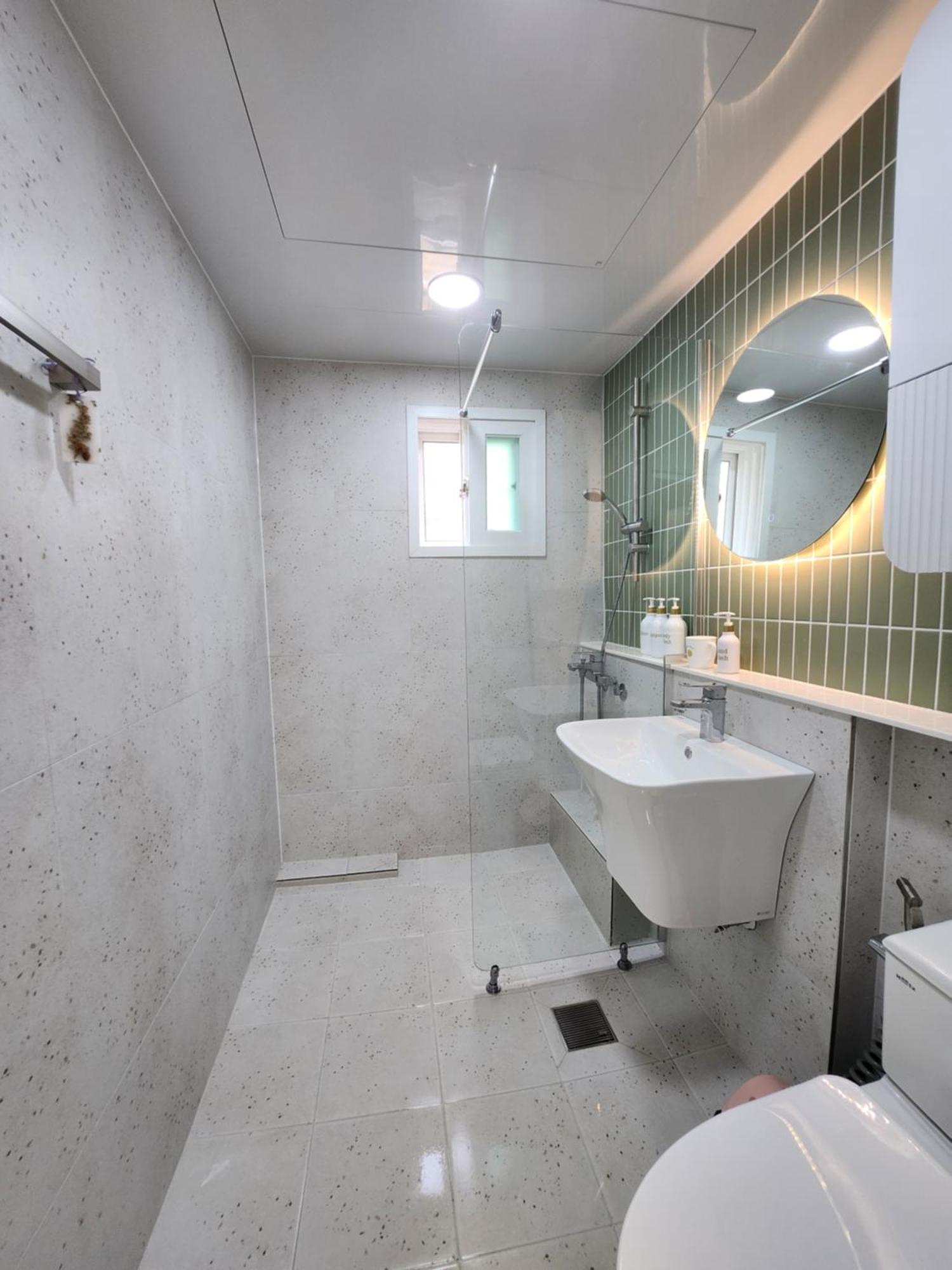 Apartment Seonja House